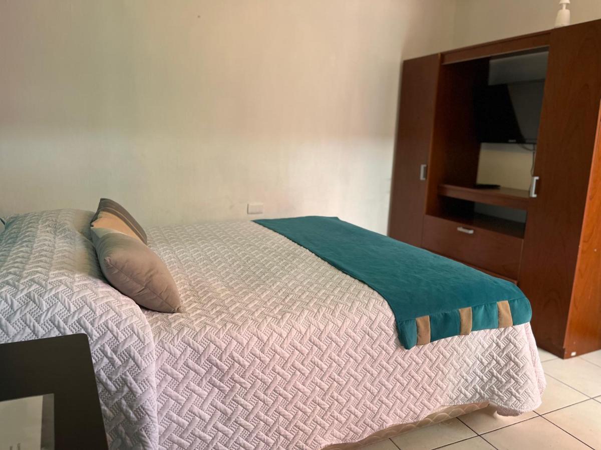 Hostal Avenue La Serena Exterior photo